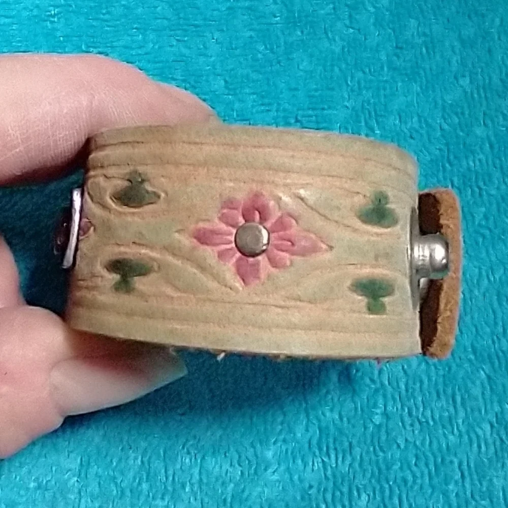 N/A unique leather